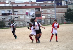Futebol- Rio de Mouro ganha ao Arsenal 72, em Juvenis