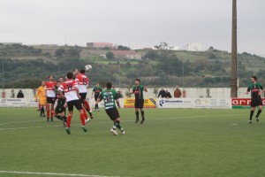 Futebol- Pero Pinheiro derrotado em casa pelo Lourinhanense para a Divisão de Honra da AFL
