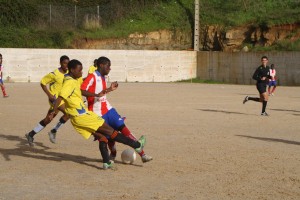 Futebol- Juniores da AFL; Mercês e Mucifalense empatam (3-3) na 1.ª divisão