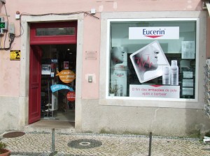 Habitantes do Centro Histórico de Sintra estão contra o encerramento da farmácia