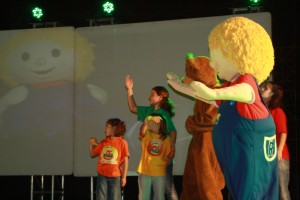 Creative Souls (classe Infantil) anima1.ª Festa da Criança na Aula Magna de Lisboa