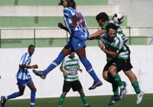 Futebol-  Lourel derrota Malveira (3-2) e chega à liderança na Divisão de Honra da AFL Futebol-  Lourel derrota Malveira (3-2) e chega à liderança na Divisão de Honra da AFL