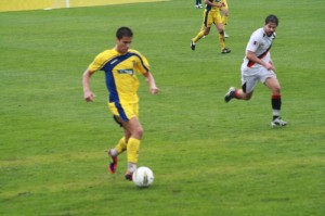 Futebol- Sintrense bate (2-0) Sacavenense e sobe ao 2.º lugar na Série-E da III Divisão Nacional Futebol- Sintrense bate (2-0) Sacavenense e sobe ao 2.º lugar na Série-E da III Divisão Nacional