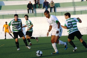 Futebol-Lourel reforça liderança na Divisão de Honra da AFL, ao vencer (2-1) a União de Tires Futebol-Lourel reforça liderança na Divisão de Honra da AFL, ao vencer (2-1) a União de Tires