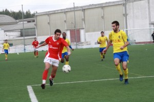 Futebol- 1.ª Divisão da AFL; “Os Montelavarenses” vence (2-1) Venda do Pinheiro Futebol- 1.ª Divisão da AFL; “Os Montelavarenses” vence (2-1) Venda do Pinheiro