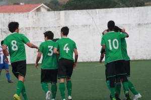 Futebol- Juniores-A da AFL; Lourel vence Malveira e ascende à liderança da Divisão de Honra Futebol- Juniores-A da AFL; Lourel vence Malveira e ascende à liderança da Divisão de Honra