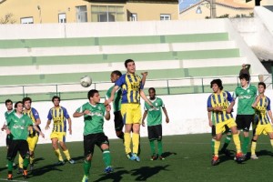 Futebol-Juniores-A da AFL: Lourel derrotado em casa (1-3) com o Ponterrolense Futebol-Juniores-A da AFL: Lourel derrotado em casa (1-3) com o Ponterrolense
