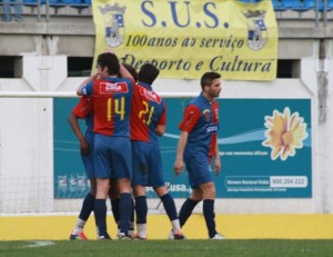 Futebol- III Divisão Nacional: Sintrense, P.Pinheiro e Real vencem na Série-E Futebol- III Divisão Nacional: Sintrense, P.Pinheiro e Real vencem na Série-E