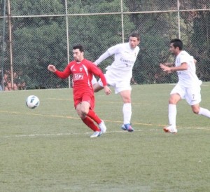 Futebol- 1.º Dezembro soma e segue na II Divisão Nacional ao vencer (2-0) o Farense