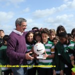 José Ricardo Santos entrega troféu de 1.º lugar ao capitão do SCVV