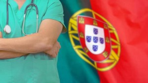 Informações Úteis / REDES SOCIAIS: MÉDICOS E ENFERMEIROS PRESTAM INFORMAÇÕES SOBRE O COVID-19